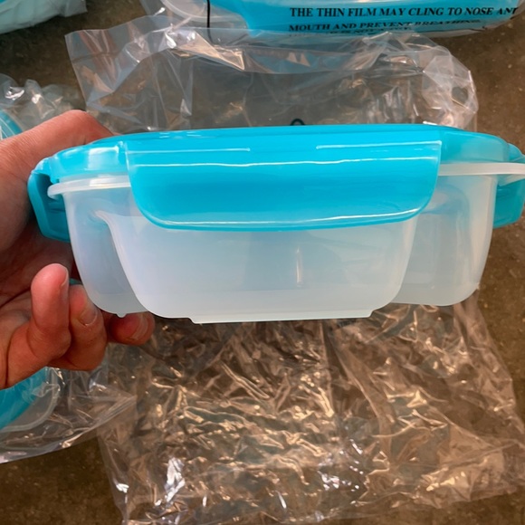 Lock & Lock Food Storage Container Set - Picture 2 of 5